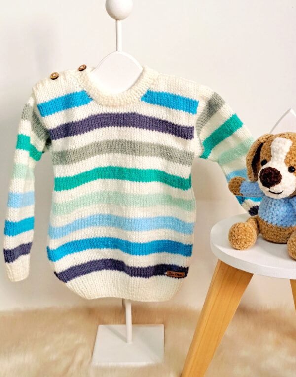 sweter con rayas tejido a mano