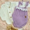 conjunto romántico de enterito con puntilla, saquito y zapatitos tejidos a mano en hilo de algodón conjunto romántico de enterito con puntilla, saquito y zapatitos tejidos a mano en hilo de algodón