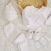 ajuar picot de 5 prendas – algodón blanco con detalles beige