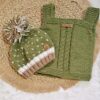 chaleco ochitos y gorro pintitas