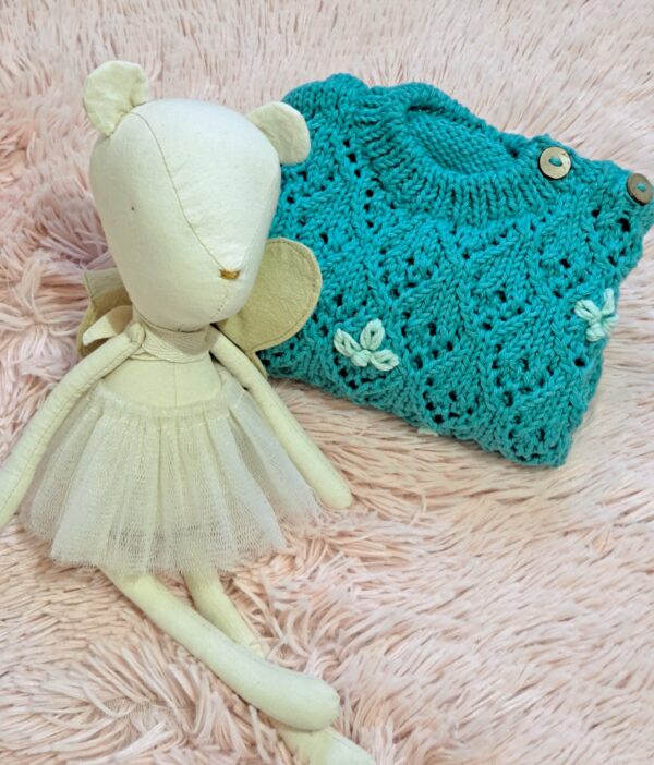 sweater calado y bordado