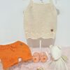 conjunto de musculosa, short y zapatitos bordados, tejidos a mano en hilo de algodón