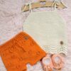conjunto de musculosa, short y zapatitos bordados, tejidos a mano en hilo de algodón