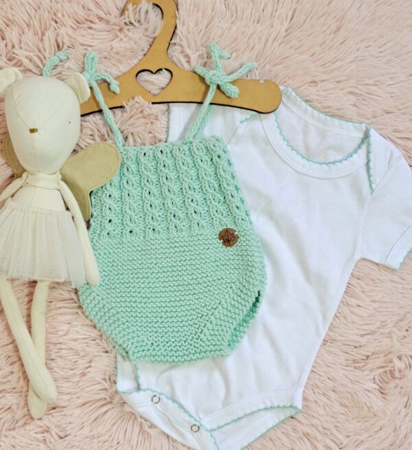 conjunto de enterito con ochitos y body de algodón