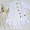 conjunto de vestido volados de algodón con saquito tejido a mano conjunto de vestido volados de algodón con saquito tejido a mano