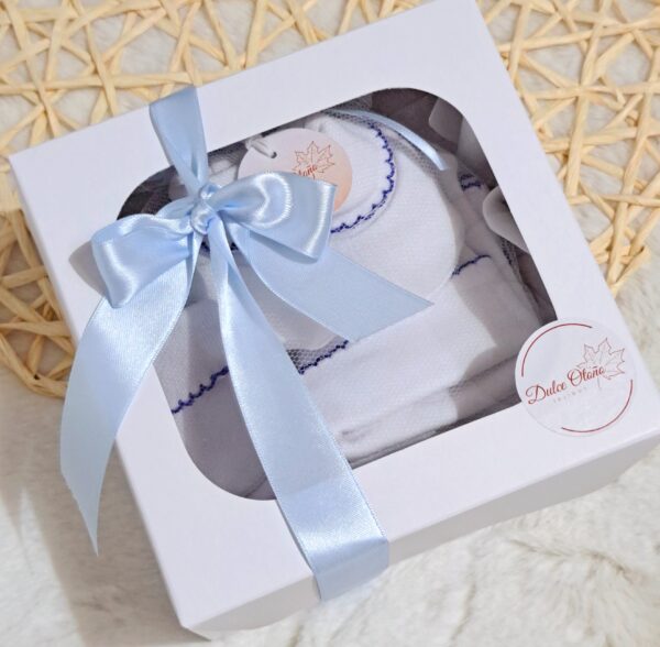 ajuar picot de 5 prendas – algodón blanco con detalles azul