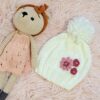 gorro con rositas bordadas, tejido a mano con lana hipoalergénica gorro con rositas bordadas, tejido a mano con lana hipoalergénica