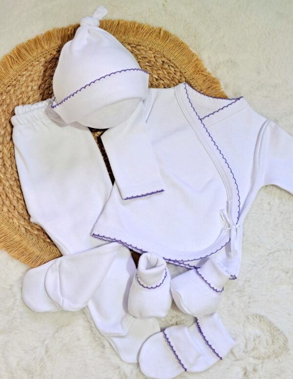 ajuar picot de 5 prendas – algodón blanco con detalles morado