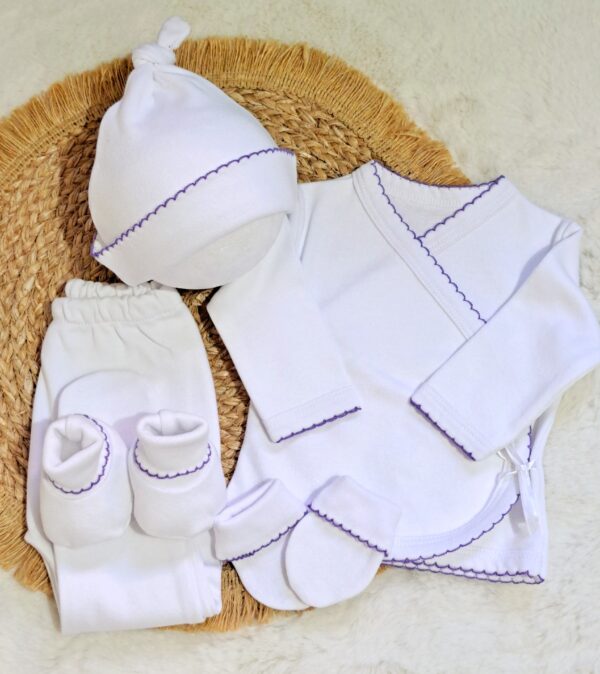 ajuar picot de 5 prendas – algodón blanco con detalles morado