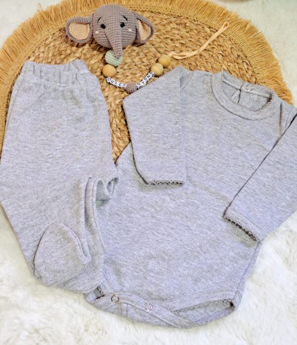 conjunto de body y ranita de algodón pima conjunto de body y ranita de algodón pima
