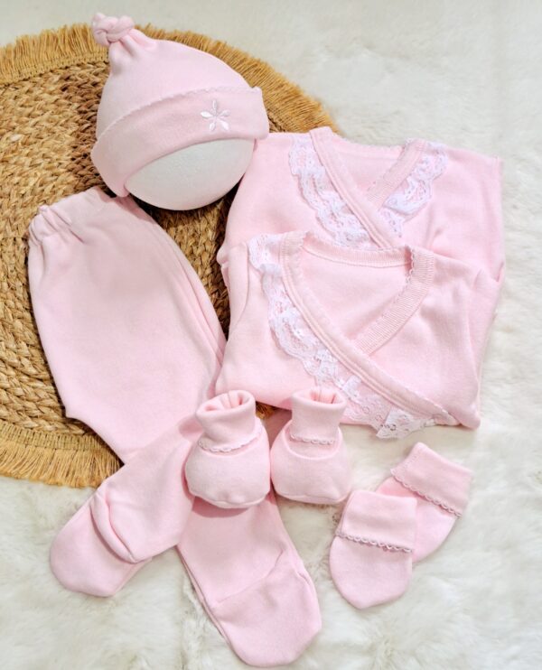 ajuar voladitos de 6 prendas – algodón rosado con detalles de puntilla