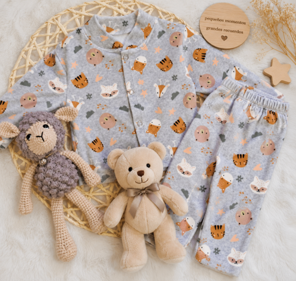 conjunto de plush celeste animalitos – 2 prendas