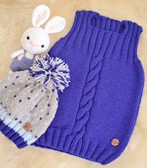Conjunto de Chaleco y Gorro Pintitas
