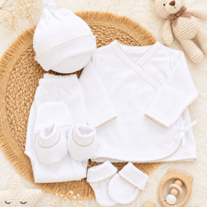 ajuar picot de 5 prendas – algodón blanco con detalles beige